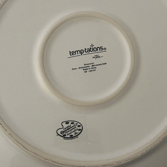 Temp-tations By Tara Dinner Plates 10.5" Pawfetti Set of 4 Paw Prints and Hearts - Picture 7 of 10